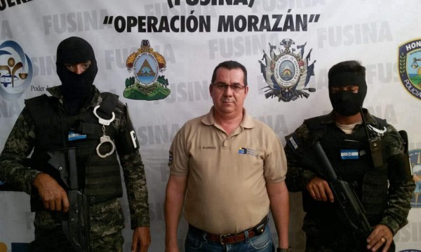 Capturan a empleado de la DEI