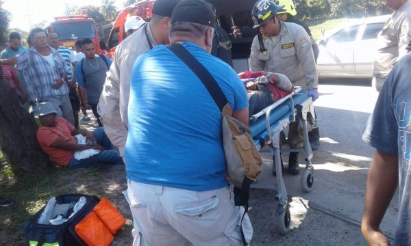 Accidente entre bus y pick up deja 11 heridos en San Pedro Sula