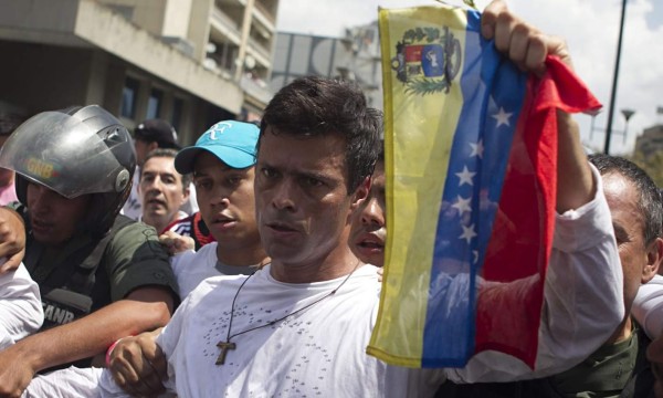 El opositor Leopoldo López vuelve al juicio; podría ser liberado mañana