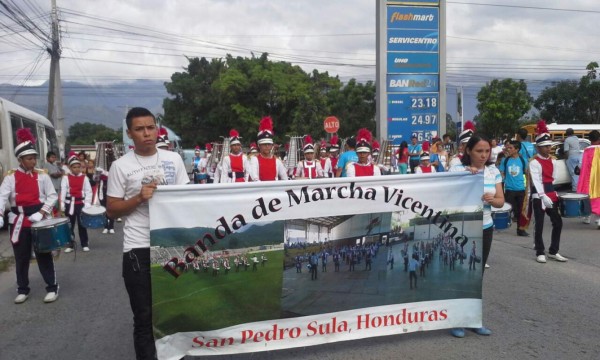 Reñido pulso entre las bandas marciales de Honduras
