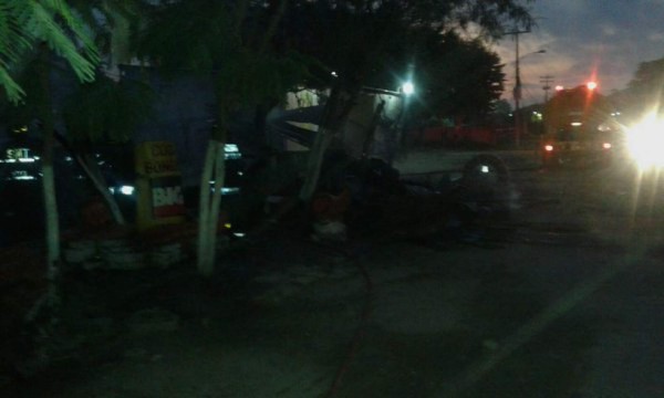 Se incendia negocio de bebidas alcohólicas en San Pedro Sula