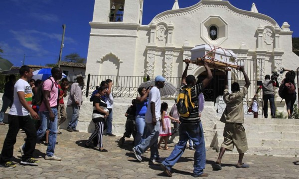 Doloroso adiós a la pequeña Briana Ramos en Cedros