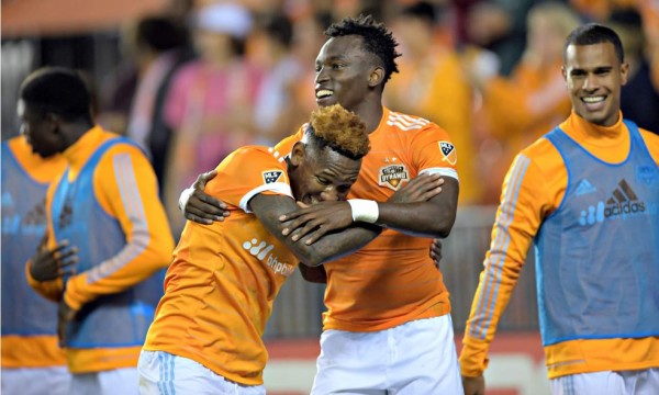 Romell Quioto y Alberth Elis dan nuevo triunfo al Houston Dynamo ante Columbus Crew