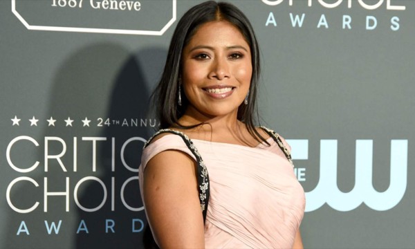 Yalitza Aparicio es criticada por excesivos retoques en portada de ¡Hola!