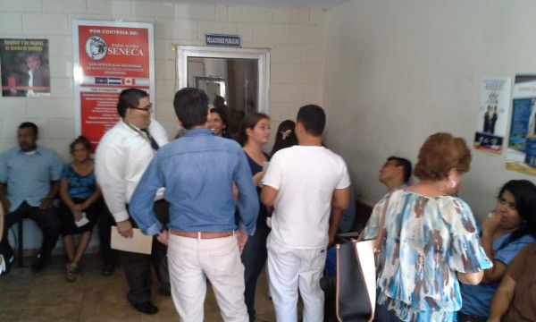 Medidas cautelares a estudiantes de Unah-vs y desalojo pacífico en 24 horas