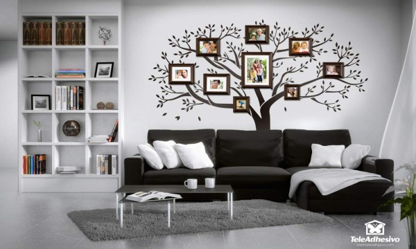 Entre figuras y murales de vinilo