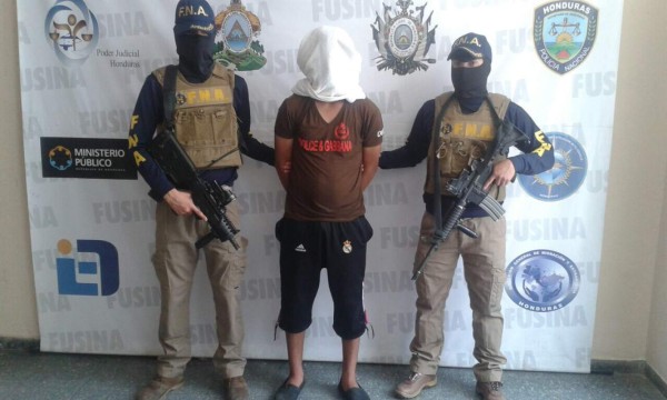 Cae menor de edad por supuesta extorsión en San Pedro Sula