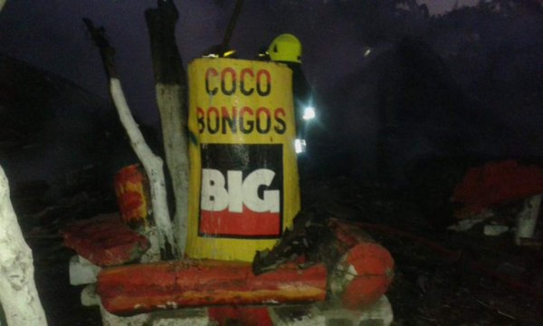 Se incendia negocio de bebidas alcohólicas en San Pedro Sula