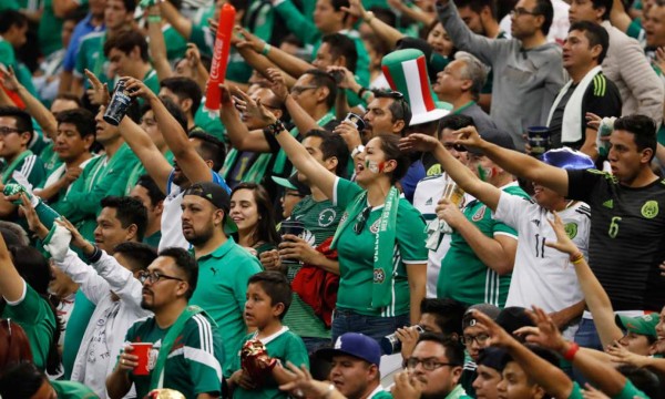 Aficionados mexicanos fueron sacados de partido por grito homofóbico