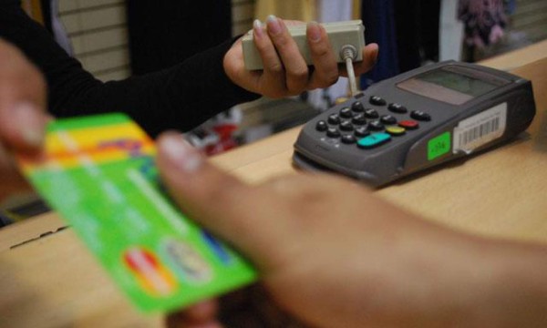 Registran alza de tenedores de tarjetas de crédito en Honduras