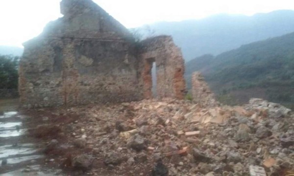Fuertes lluvias derrumba pared del Castillo Bográn en Santa Bárbara