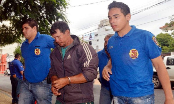 Encarcelan a padrastro acusado de violar a niña embarazada