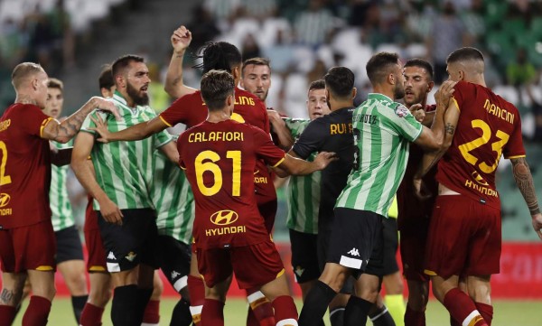 La escandalosa goleada que le propinó el Betis a la Roma de José Mourinho