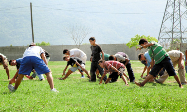 'Catrachos al cambio”, un gol por la vida