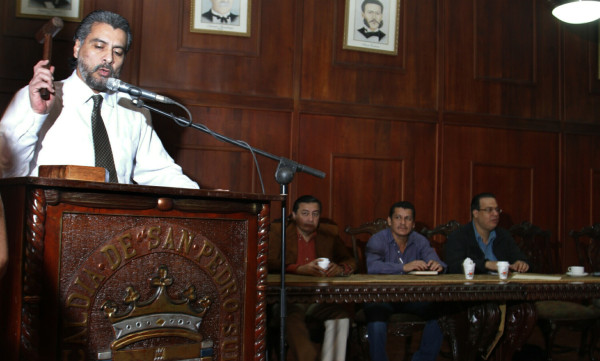 En menos de 30 minutos, alcalde de San Pedro Sula rindió cuentas