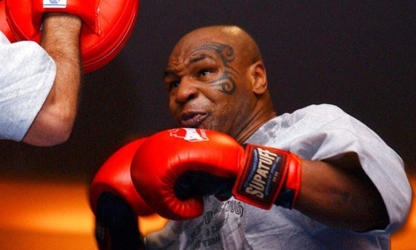 Se posterga el regreso al boxeo de Mike Tyson