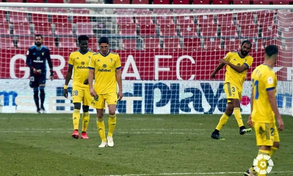 El Cádiz, sin 'Choco' Lozano, queda eliminado de la Copa del Rey tras perder contra Girona