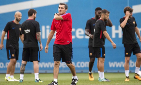 Entrenador del Barcelona revela que Samper no entra en sus planes