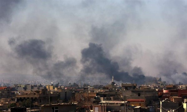 Siria bombardea a ISIS en una zona fronteriza con Irak