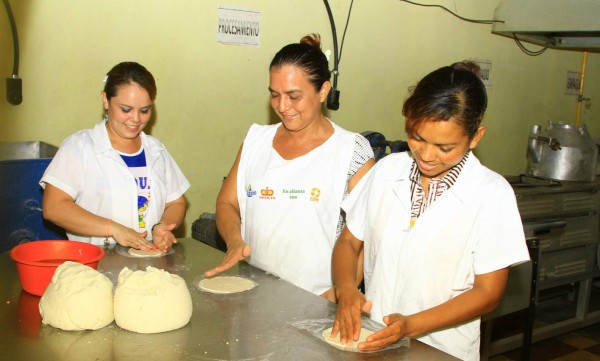 Honduras: madres solteras de Villanueva impulsan exitosa microempresa