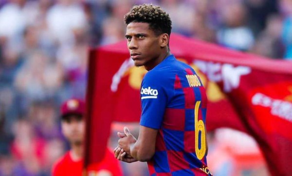 Oficial: Todibo, primera baja del Barcelona de Quique Setién
