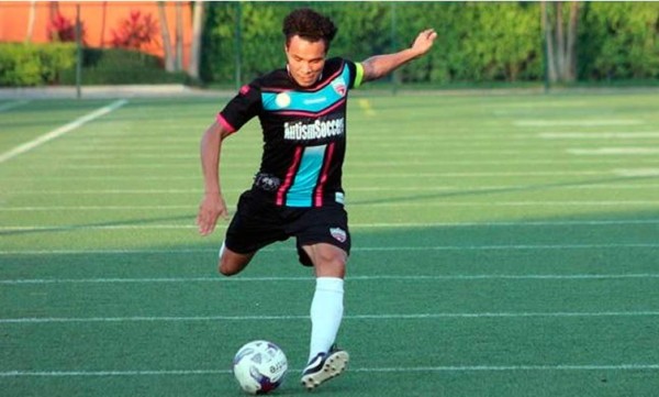 VIDEO: 'Rambo' de León brilla en el Miami United con golazo de tiro libre