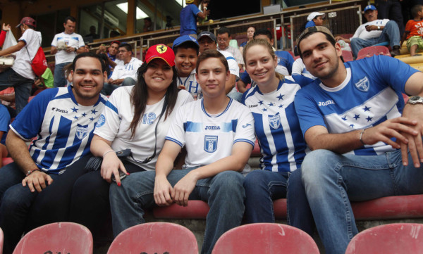Una afición de Mundial despidió a la Selección de Honduras