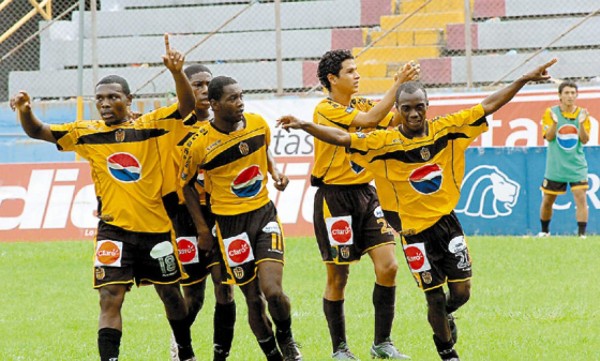 Arsenal y Unión Ajax en la fiesta