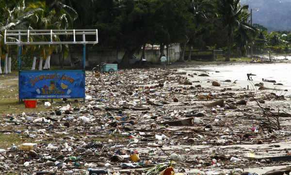 Basura del río Motagua afecta las playas hondureñas