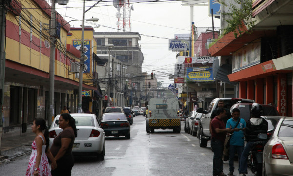 Bancos atenderán hoy hasta las 2:00 pm