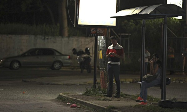 Sampedranos exigen al transporte cumplir el horario nocturno