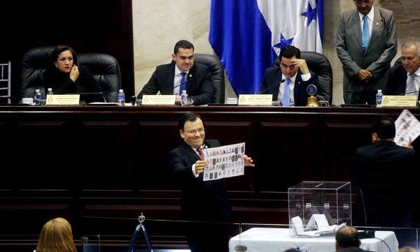 Diputados van hoy a la quinta votación para elegir a 7 magistrados