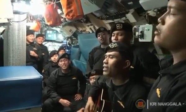 El último video de los marinos fallecidos en submarino es una canción de despedida