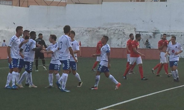 Darixon Vuelto ya marcó su primer gol con el Tenerife
