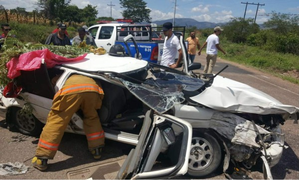 Dos heridos deja aparatoso accidente en Francisco Morazán