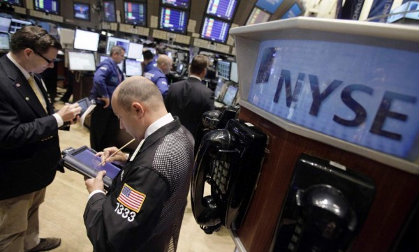 Wall Street cerró en ligera alza