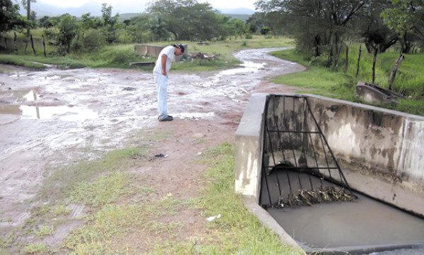 Atentan contra fiscal general en emboscada