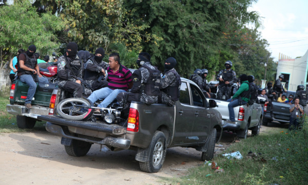Horas después de asesinar a guardia en Honduras, criminales se repartieron el botín