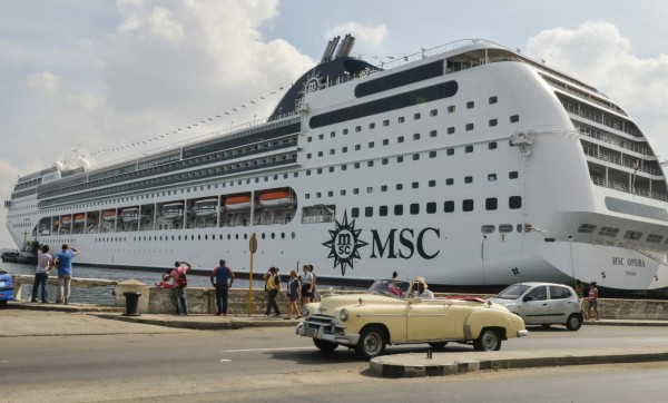 Cuba autoriza las entradas y salidas de cubanos en cruceros