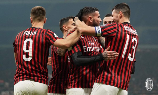 Video: El Milan goleó y avanzó a cuartos de final de Copa Italia