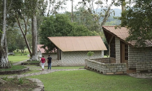 Taulabé: cuevas, dulces y sitio religioso