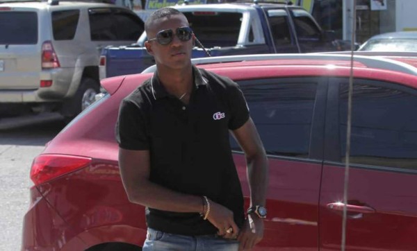 El enorme gesto de Beckeles con aficionados del Vida