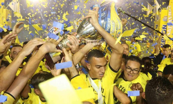 Video: Así levantó su ansiada Copa 12 el Real España