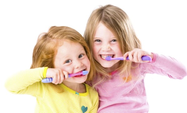 Cómo mantener la salud dental de sus hijos
