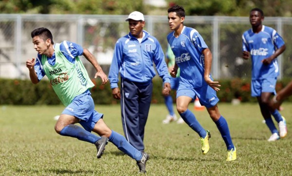 Honduras con tres dudas para medirse a México en la final