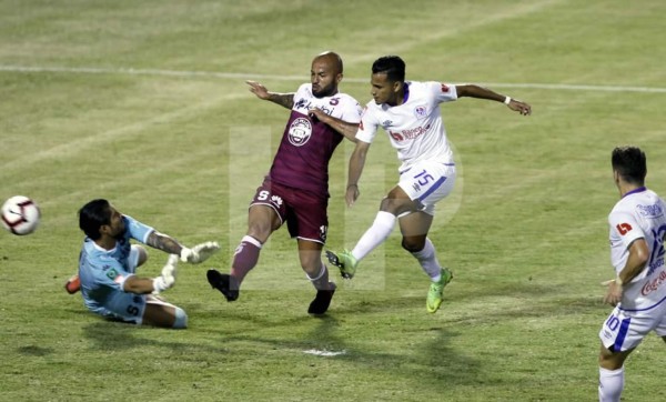 Jorge Benguché embistió al Saprissa y Olimpia acaricia la final de la Liga Concacaf