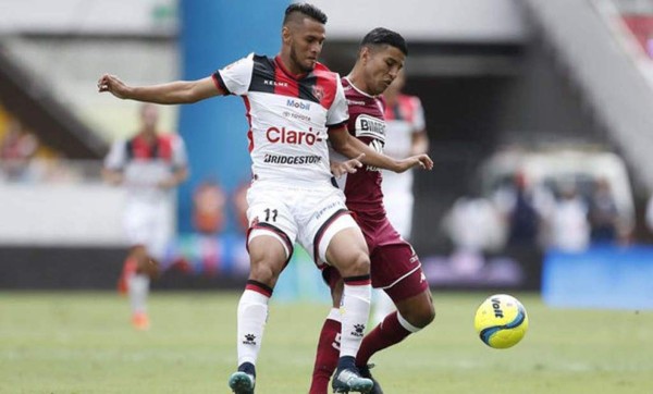 Video: Alajuelense con un inspirado Alex López humilló al Saprissa en el clásico de Costa Rica