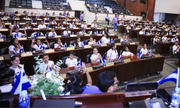 Inicia Congreso Infantil para tratar la migración de menores