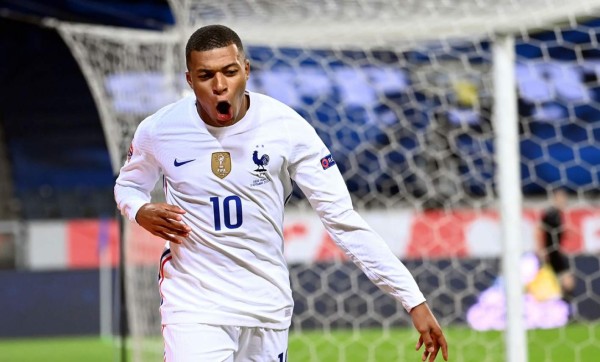 Mbappé firmó el gol de la victoria de Francia contra Suecia. Foto AFP