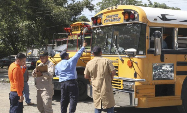 Transportistas tienen hasta hoy para hacer la revisión de sus unidades